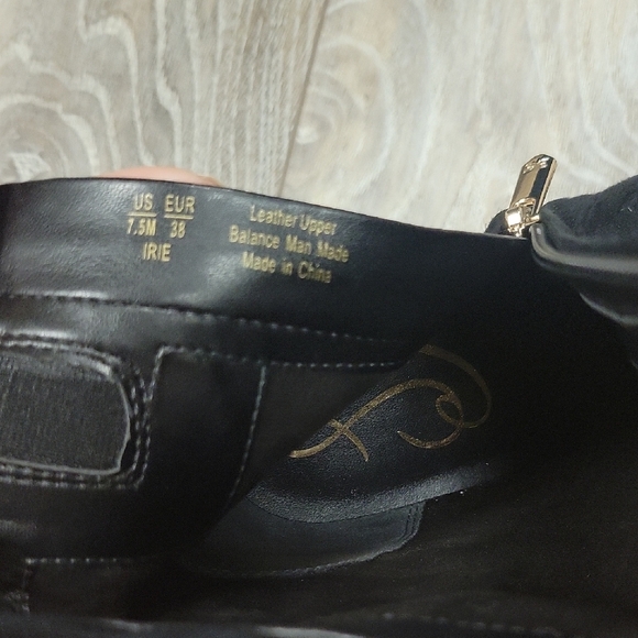 Sam Edelman Size 7 1/2 Black Suede Booties - Picture 2 of 10